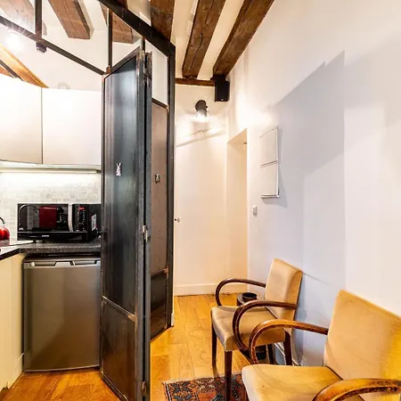 Guestready - Stone Near Sainte-chapelle * Paris